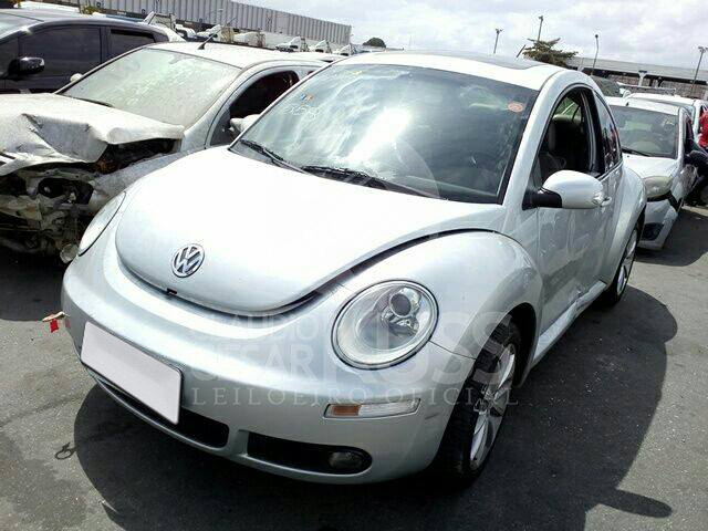 LOTE 039 - Volkswagen New Beetle 2.0 2010