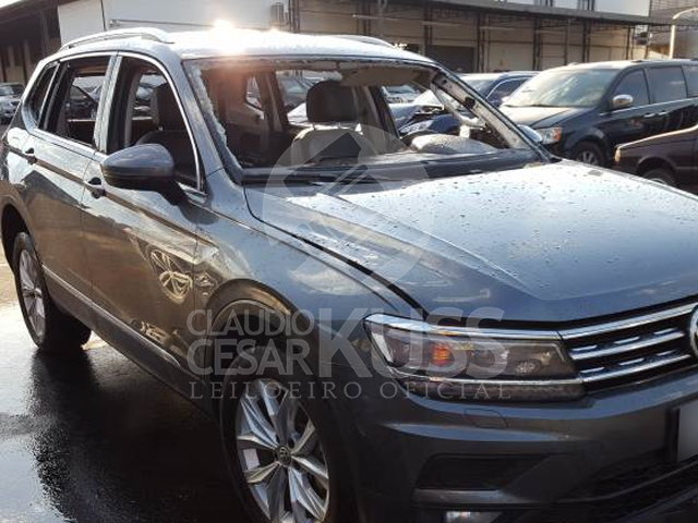 LOTE 05 - Volkswagen Tiguan Allspace Comfortline 1.4 2018