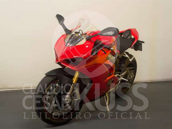 LOTE 018 - DUCATI PANIGALE V4 S 2020