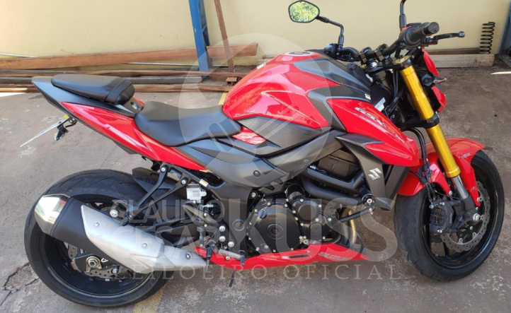 Lote 011 - SUZUKI GSX-S750A 2018