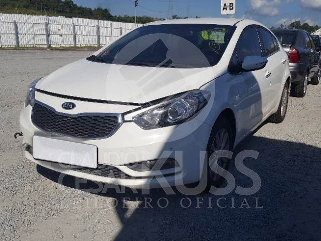 LOTE 024 - KIA CERATO SX 1.6 16V 2014