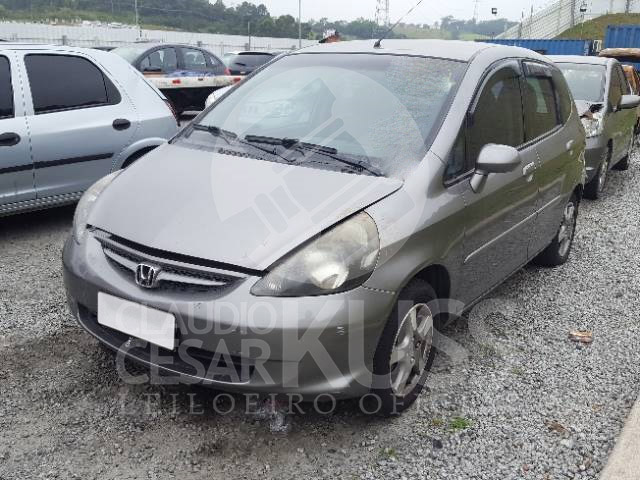 LOTE 018 - HONDA FIT LX 1.4 2008